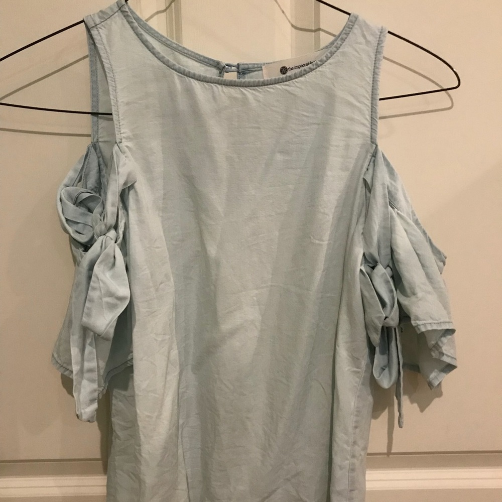 Chambray Cold Shoulder Bows Top